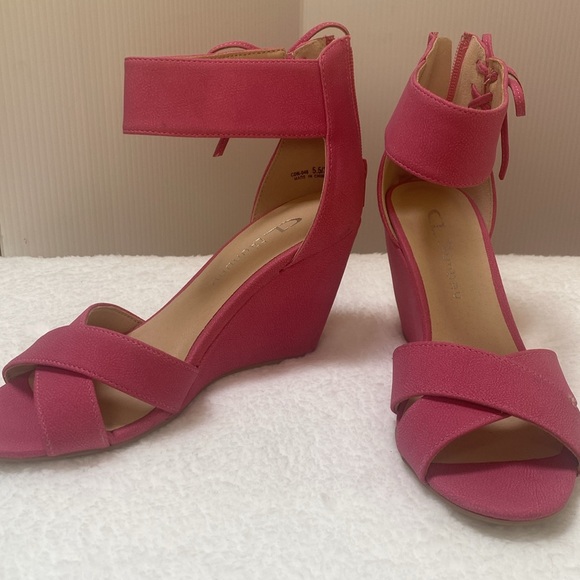 Chinese Laundry Wedge Heel Pink shoes. Size 5.5 - Picture 3 of 12